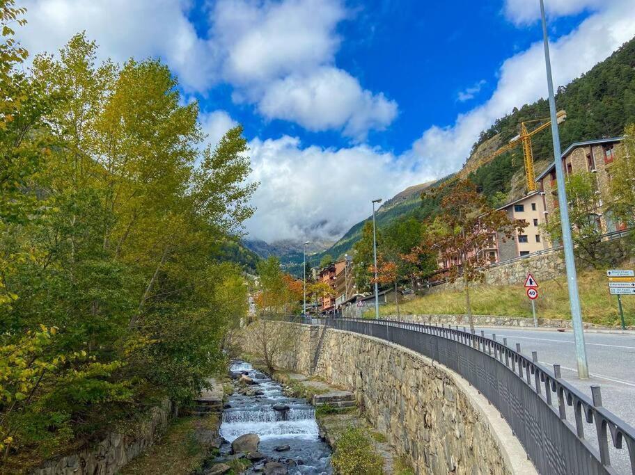 Iconic - A Pie De Pistas En 1 Minuto - Terraza Con Vistas Al Valle Arinsal - Parking Gratis L By Bonesvacances Luaran gambar