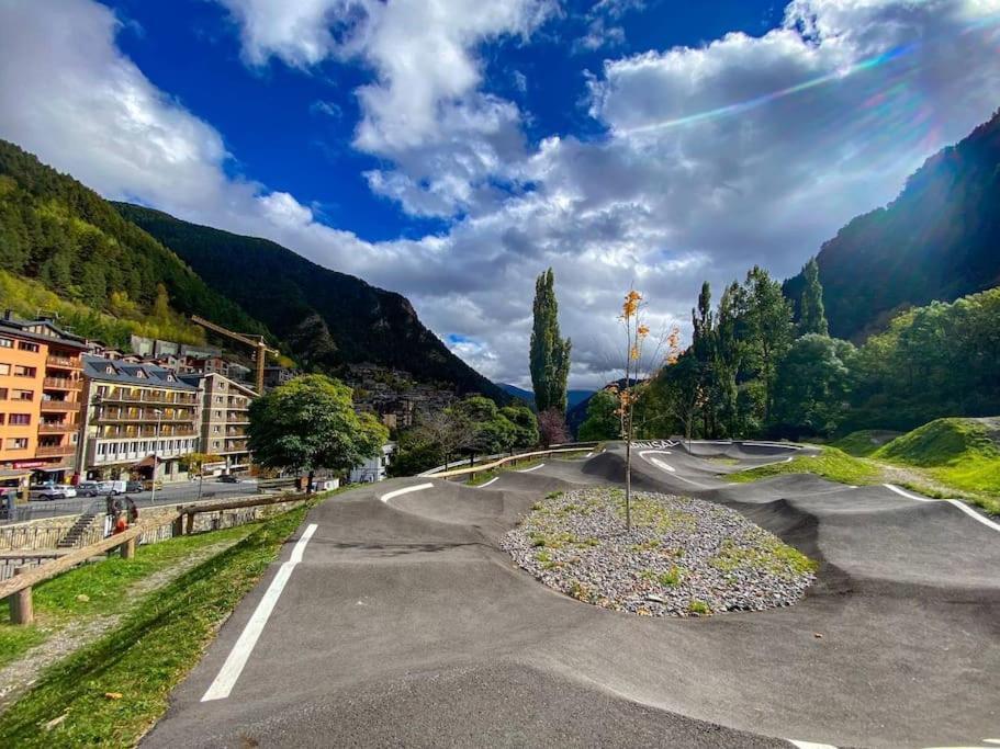 Iconic - A Pie De Pistas En 1 Minuto - Terraza Con Vistas Al Valle Arinsal - Parking Gratis L By Bonesvacances Luaran gambar